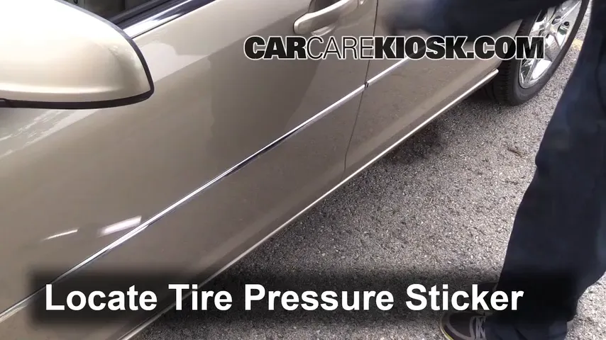 2008 Saturn Aura XE 3.5L V6 Tires & Wheels Check Tire Pressure